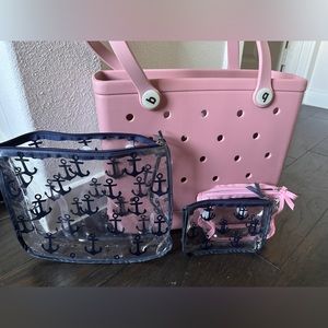 Baby Bogg Bagg. Color: blowing pink bubbles